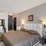 Отель Aerinon 3*